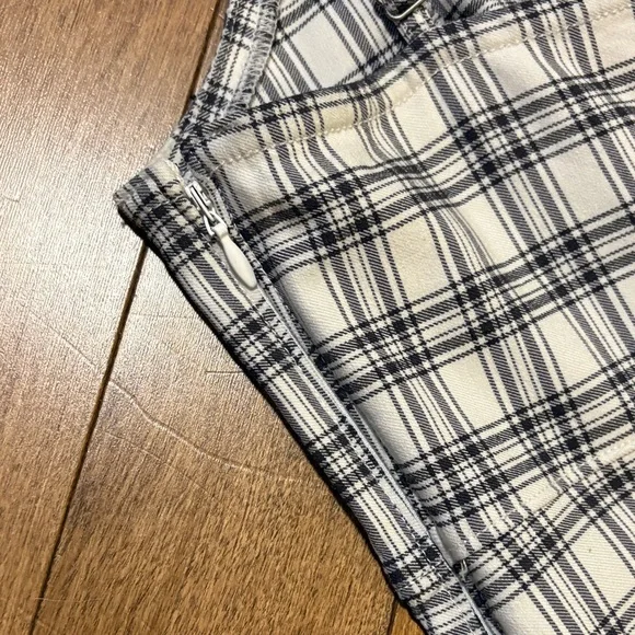 Hollister White Plaid Mini Dress with Black and Grey Stripes - Picture 4 of 6
